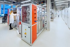 FHI catalysis research in Adlershof also serves to make hydrogen transportable and storable as an energy carrier.