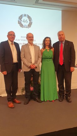 Dr. Ulrich Bleyer, Prof. Dr. Lesch, Prof. Dr. Beatric Roldán Cueny und Dr. Norbert Lossau