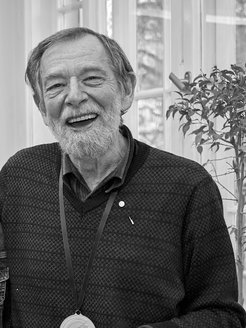 Dr. Horst Conrad at his farewell gathering at the Fritz Haber Institute in 2012.