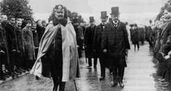 Kaiser Wilhelm II and Adolf von Harnack, followed by Emil Fischer and Fritz Haber walking to the opening ceremony of the first two KWG institutes (October 1912).