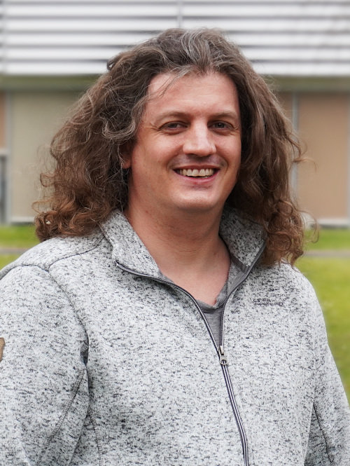 Dr. Sebastian Matera