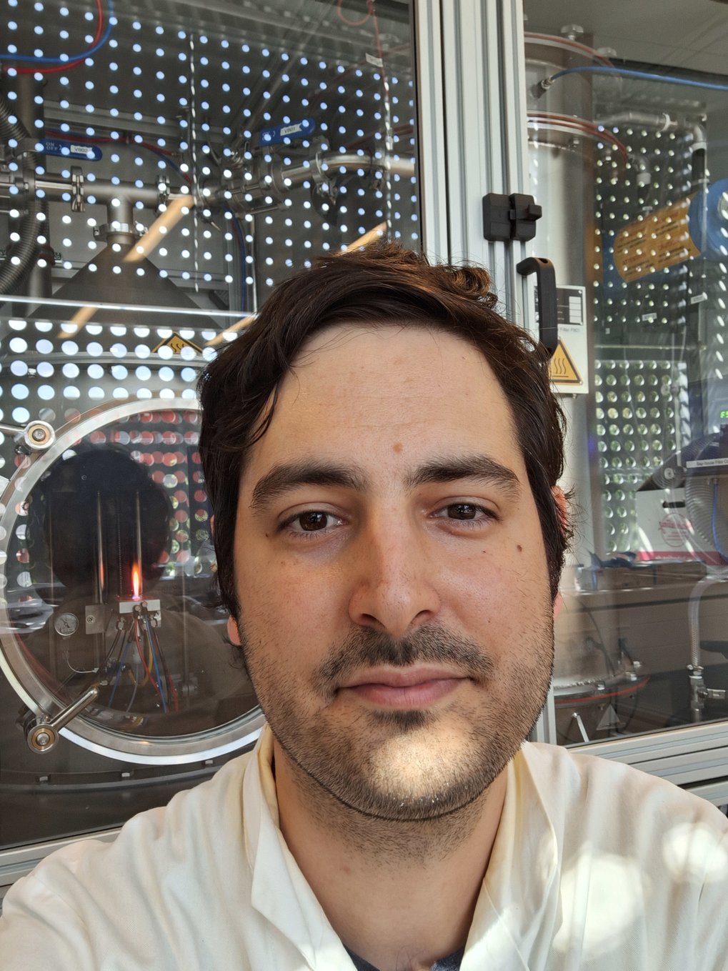Dr.  Baris Alkan
